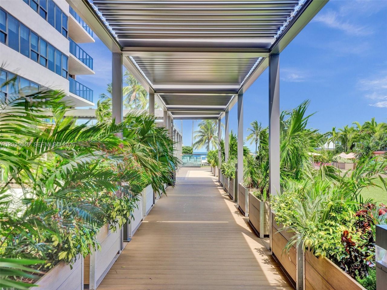 5225 Collins Ave , Unit 1606, Miami Beach, FL 33140 Photo
