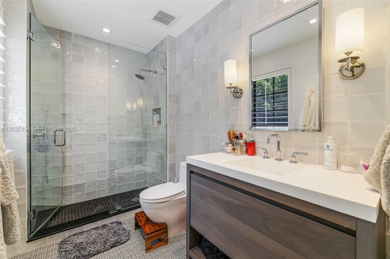 3120 Brickell Ave, Miami, FL 33129 Photo