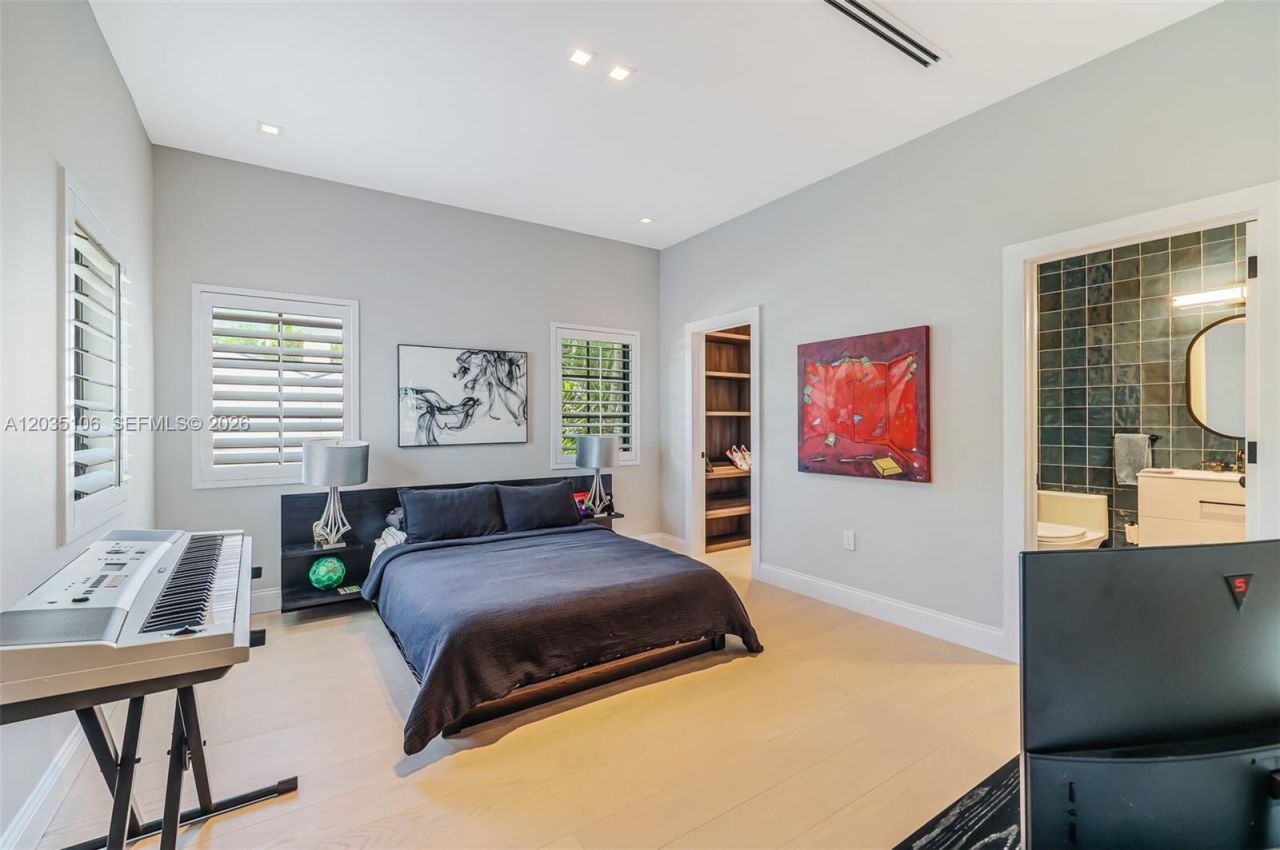 3120 Brickell Ave, Miami, FL 33129 Photo