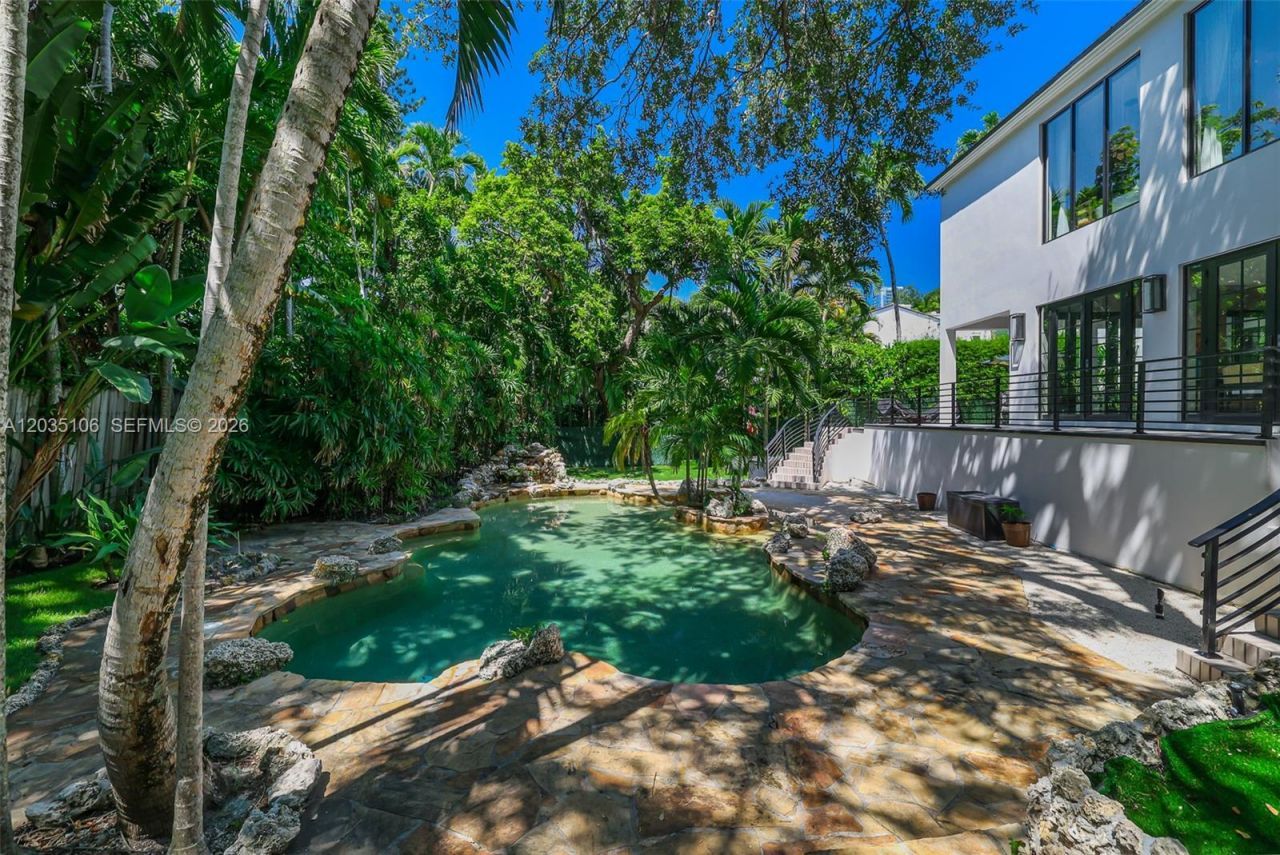 3120 Brickell Ave, Miami, FL 33129 Photo