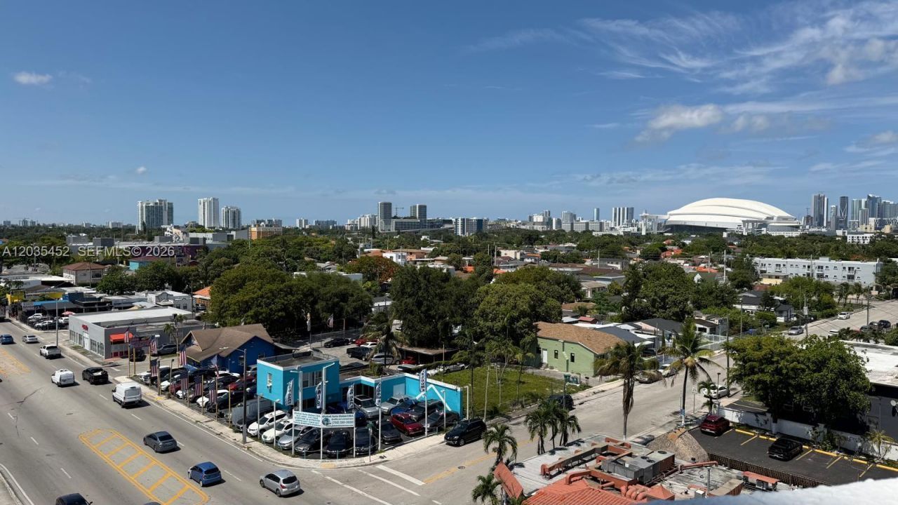 1 Glen Royal Pkwy, Unit 1006, Miami, FL 33125 Photo