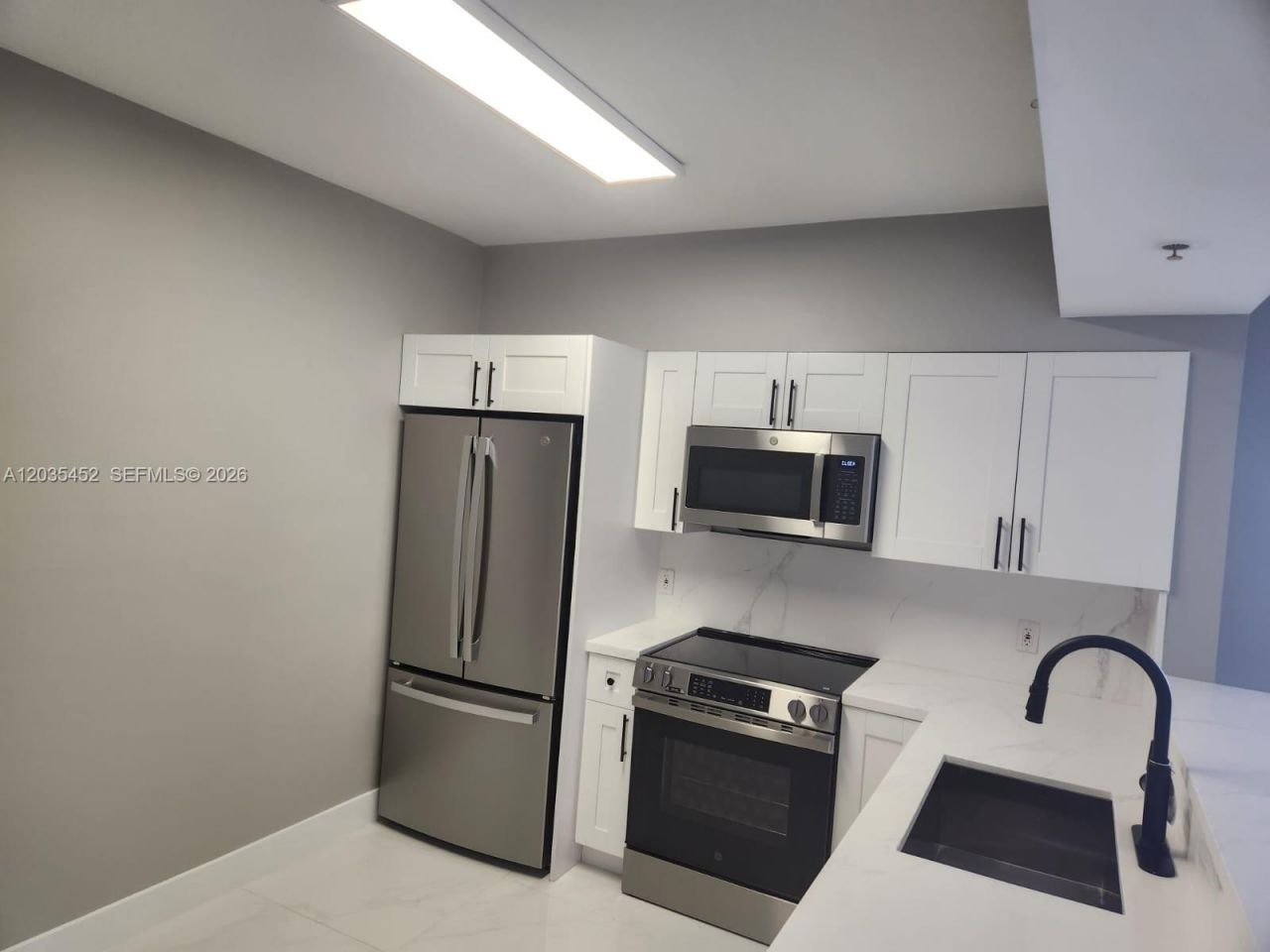 1 Glen Royal Pkwy, Unit 1006, Miami, FL 33125 Photo