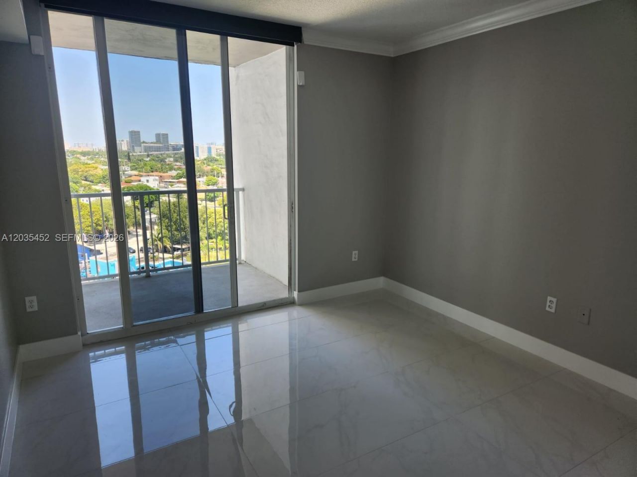 1 Glen Royal Pkwy, Unit 1006, Miami, FL 33125 Photo