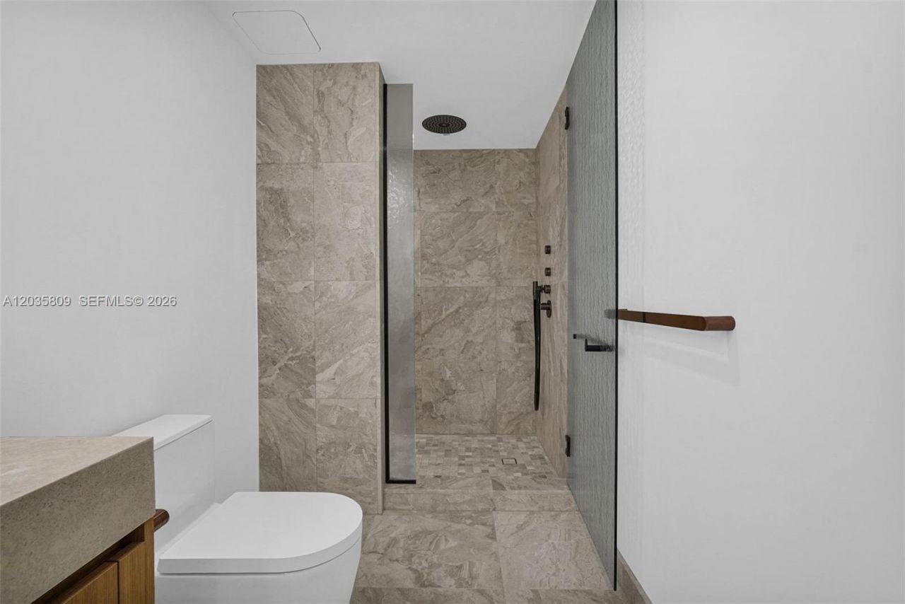 1176 97th St , Unit 707, Bay Harbor Islands, FL 33154 Photo