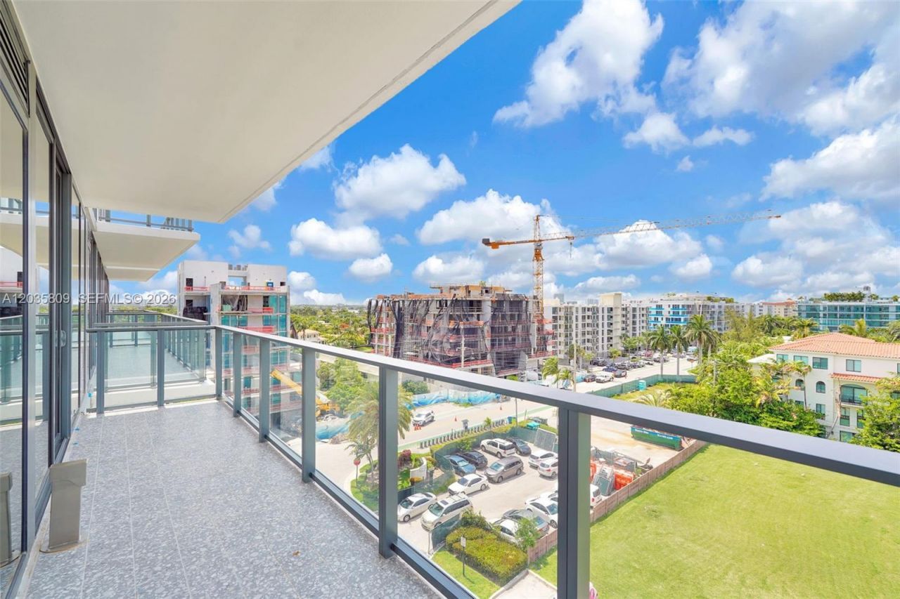 1176 97th St , Unit 707, Bay Harbor Islands, FL 33154 Photo