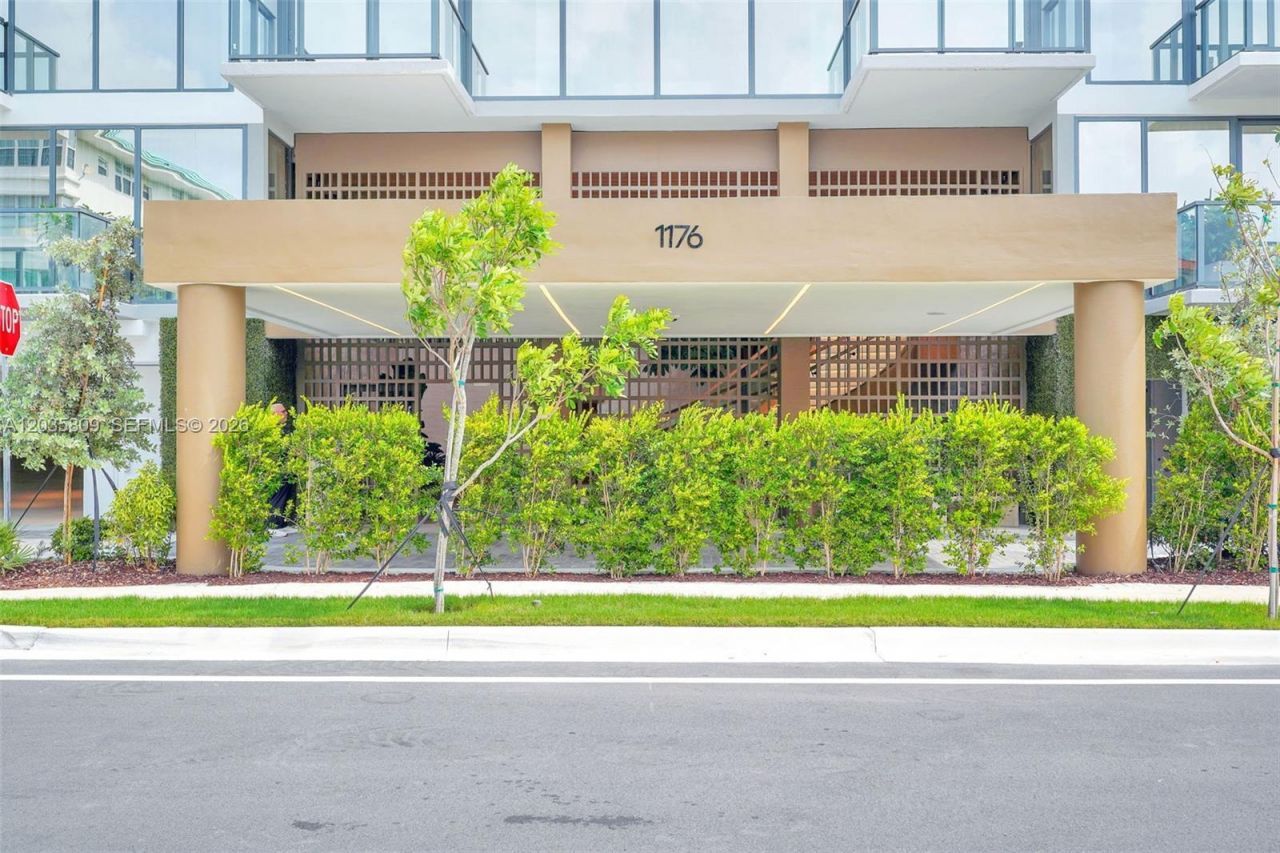 1176 97th St , Unit 707, Bay Harbor Islands, FL 33154 Photo