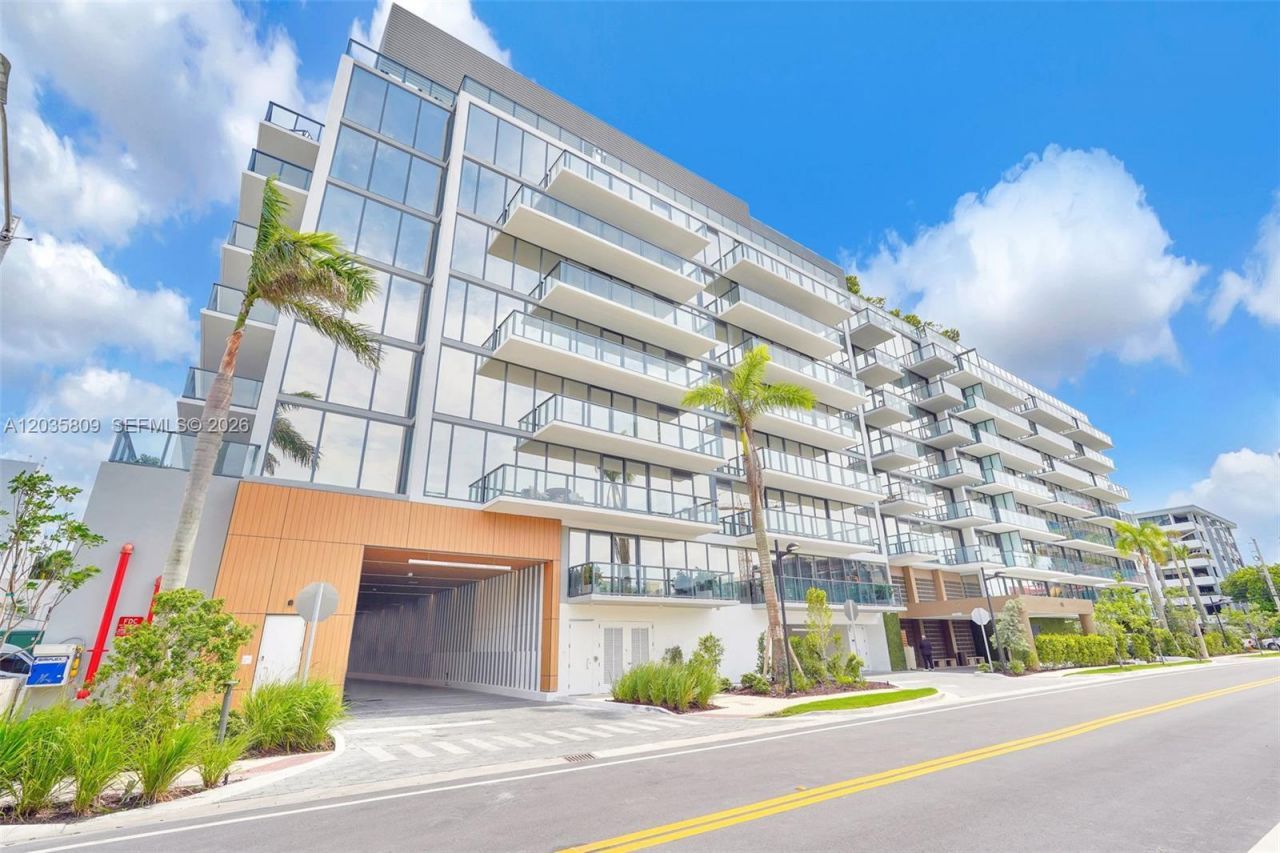 1176 97th St , Unit 707, Bay Harbor Islands, FL 33154 Photo
