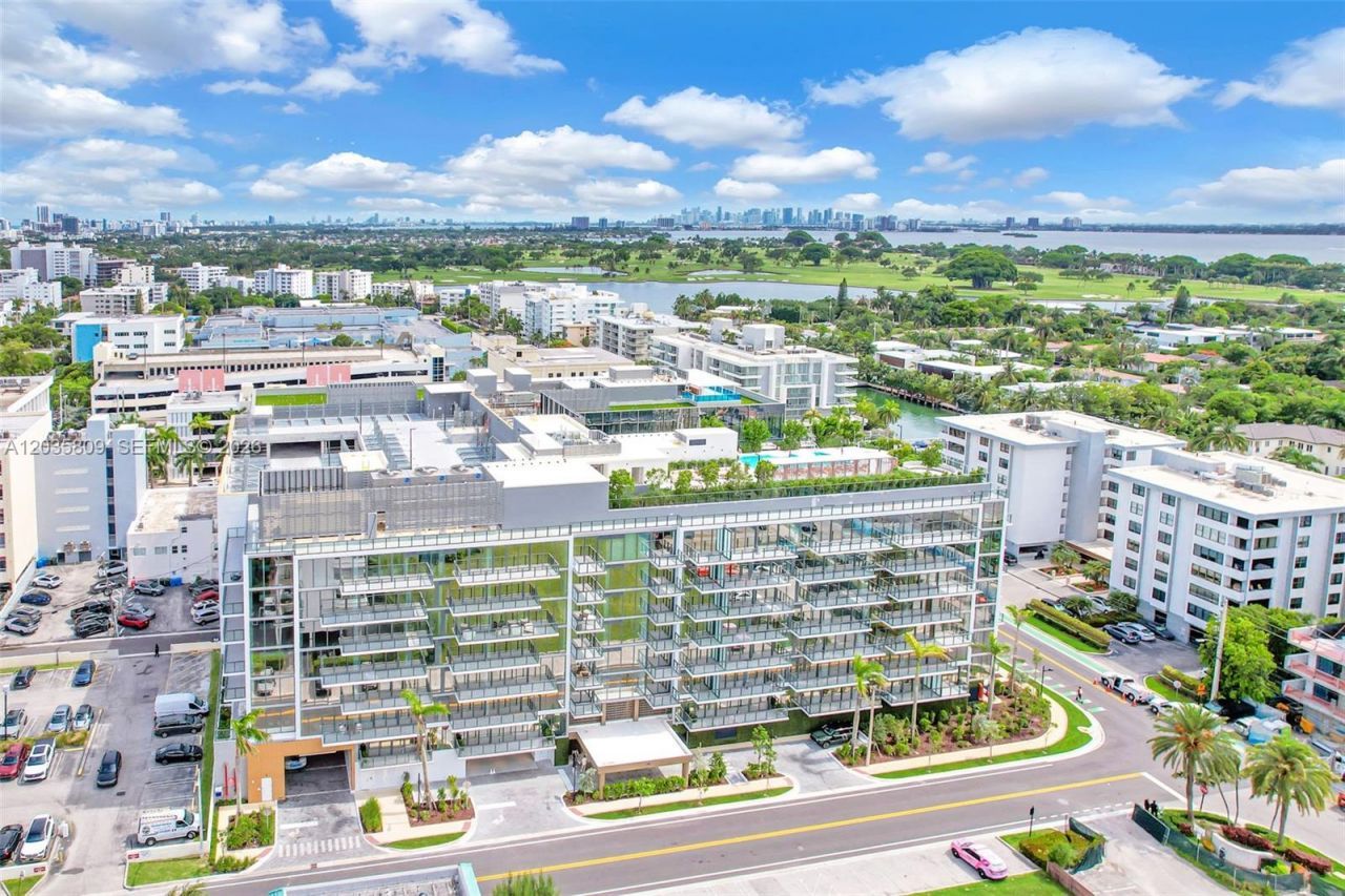 1176 97th St , Unit 707, Bay Harbor Islands, FL 33154 Photo