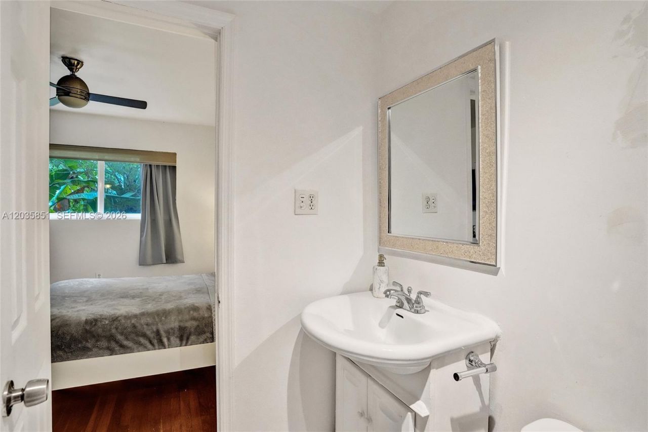 1515 West Ave, Unit 1, Miami Beach, FL 33139 Photo