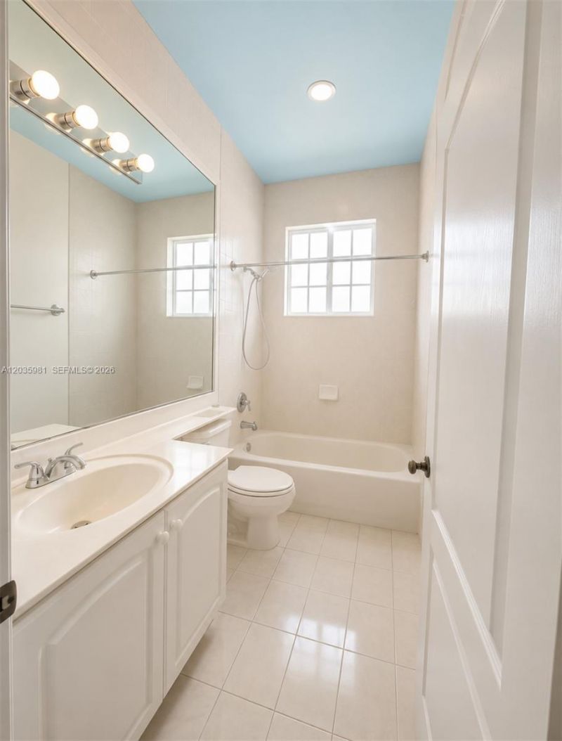7856 NW 167th Ter , Miami Lakes, FL 33016 Photo
