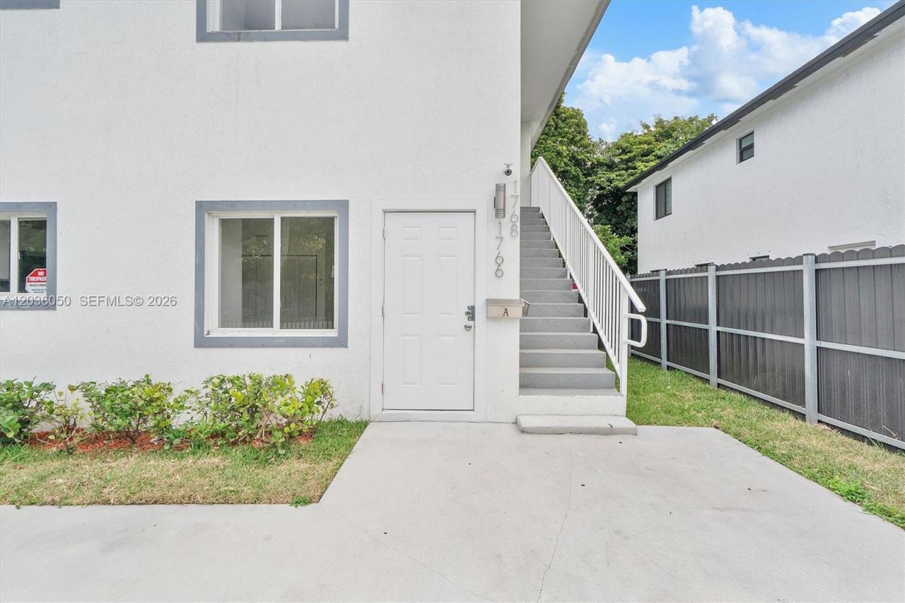 1766 NW 68th Ter , Miami, FL 33147 Photo