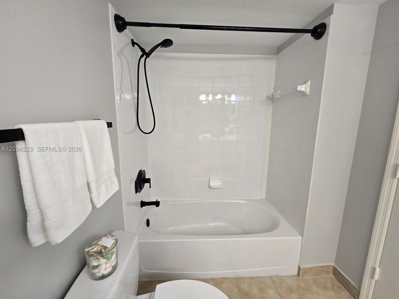 888 S Douglas Rd , Unit 605, Coral Gables, FL 33134 Photo