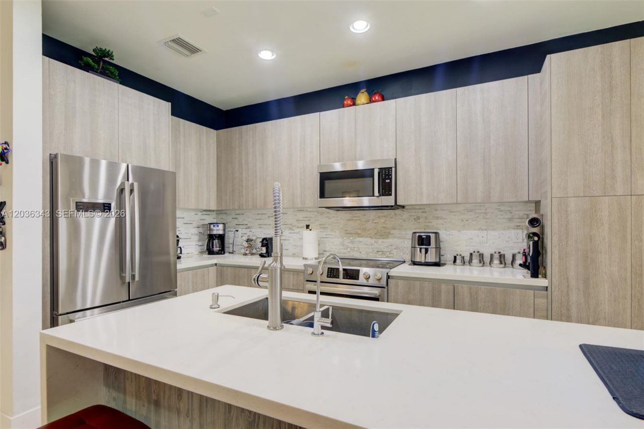 7117 NW 103rd Path, Doral, FL 33178 Photo