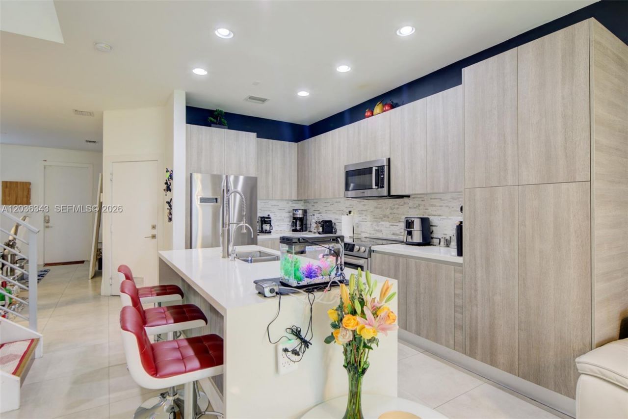 7117 NW 103rd Path, Doral, FL 33178 Photo