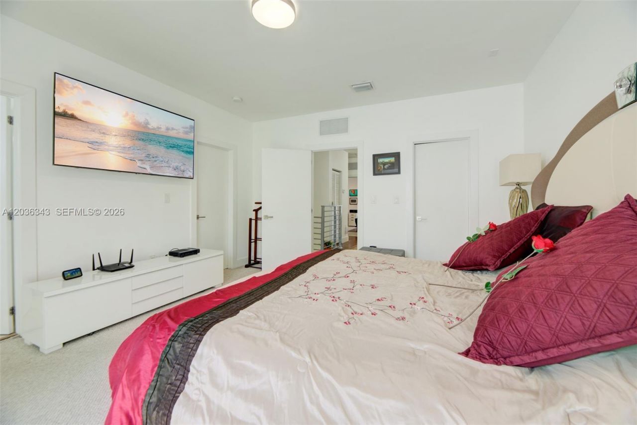 7117 NW 103rd Path, Doral, FL 33178 Photo