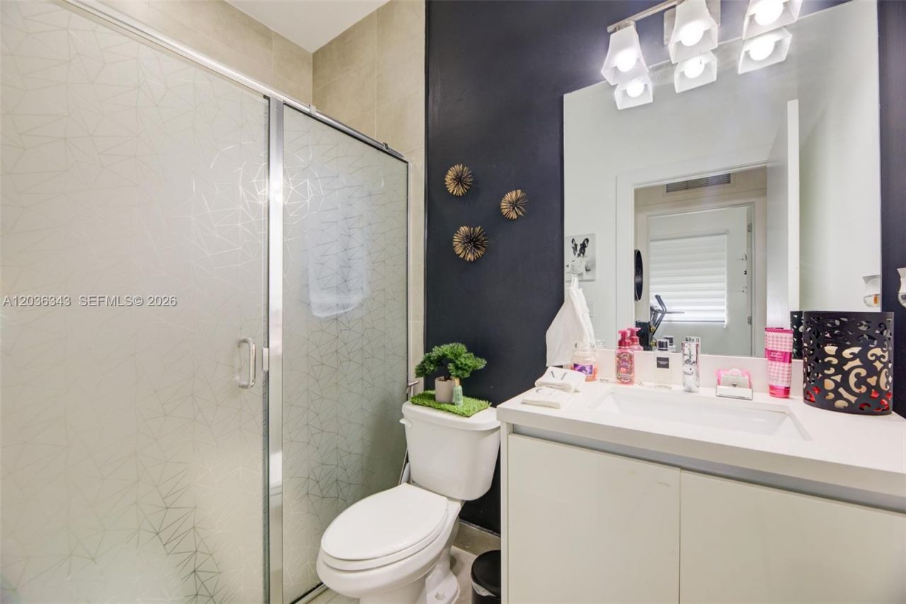 7117 NW 103rd Path, Doral, FL 33178 Photo