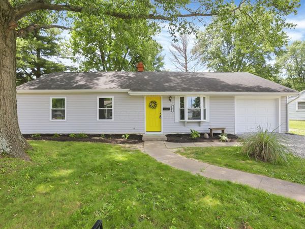 201 E Dorchester Drive , Baltimore, OH 43105