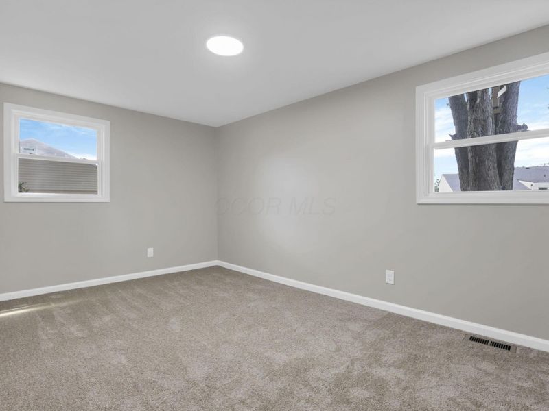 201 E Dorchester Drive, Baltimore, OH 43105 Photo 26