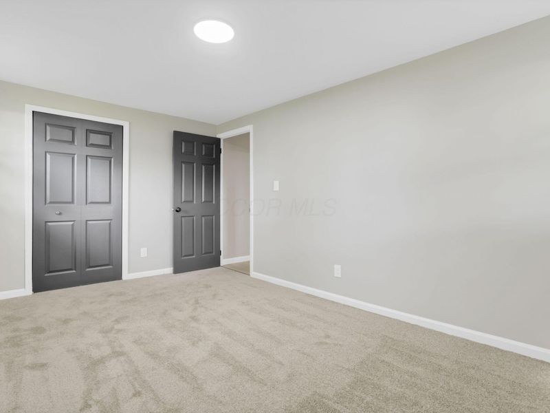201 E Dorchester Drive, Baltimore, OH 43105 Photo 27