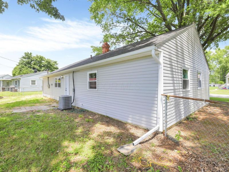 201 E Dorchester Drive, Baltimore, OH 43105 Photo 30