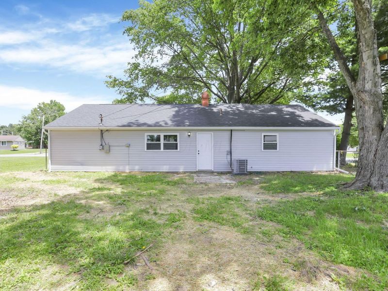 201 E Dorchester Drive, Baltimore, OH 43105 Photo 31
