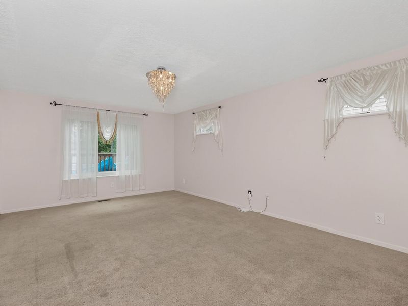 596 Buckshire Glen Drive, Florence, KY 41042 Photo 7
