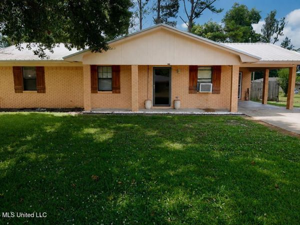 791 Leach Street, Yazoo City, MS 39194