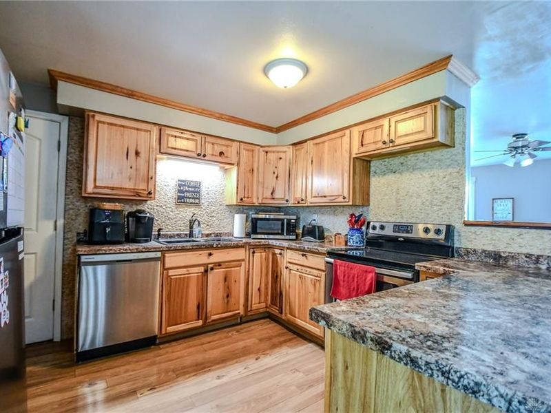 741 Homeway Drive, New Lebanon, OH 45345 Photo 12