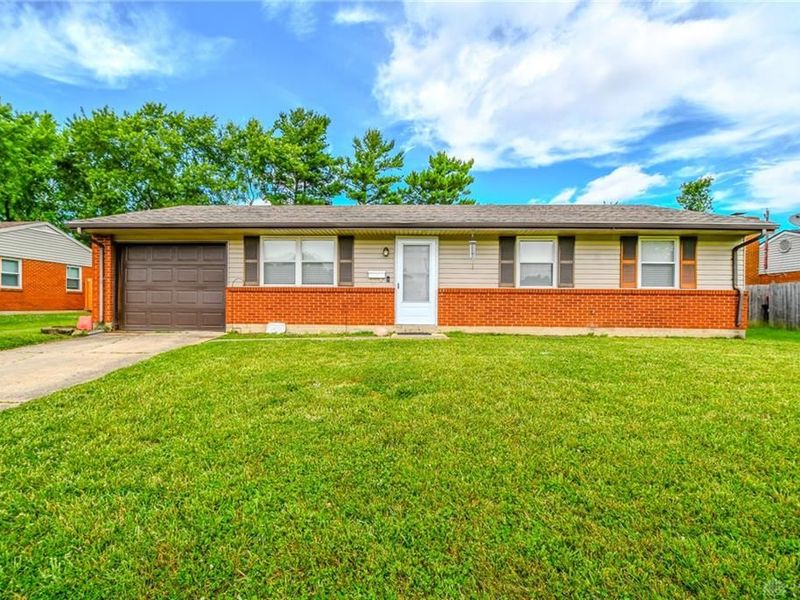 741 Homeway Drive, New Lebanon, OH 45345 Photo 3