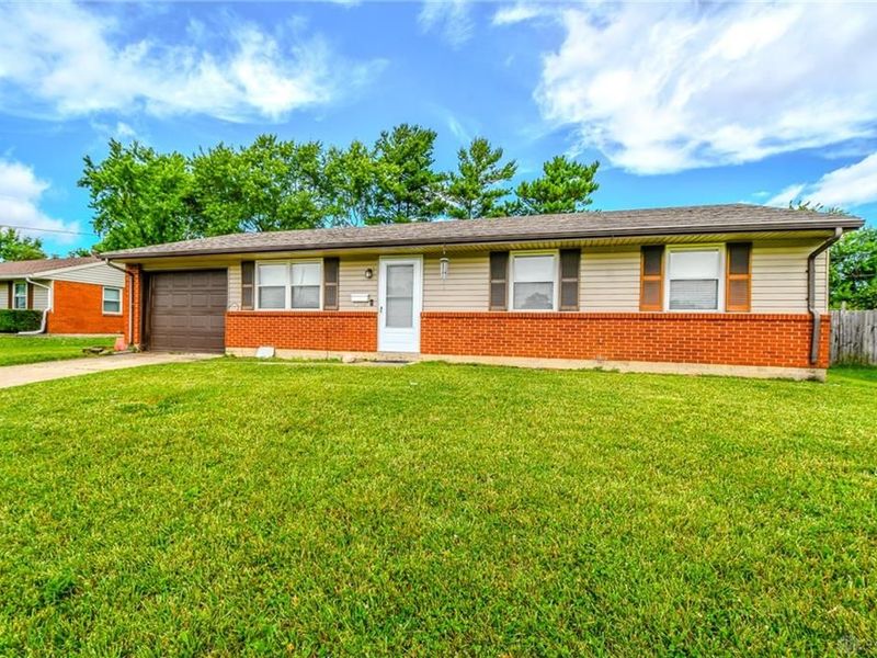 741 Homeway Drive, New Lebanon, OH 45345 Photo 4