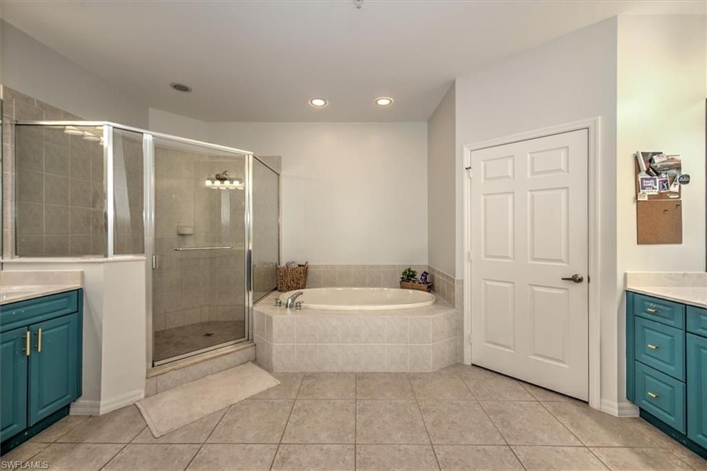 18910 Bay Woods Lake Dr , Unit 203, Fort Myers, FL 33908 Photo