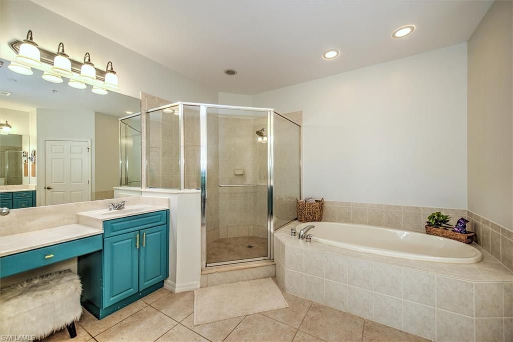 18910 Bay Woods Lake Dr , Unit 203, Fort Myers, FL 33908 Photo