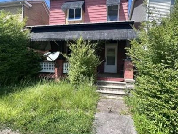 716 Church ST , Clifton Forge, VA 24422