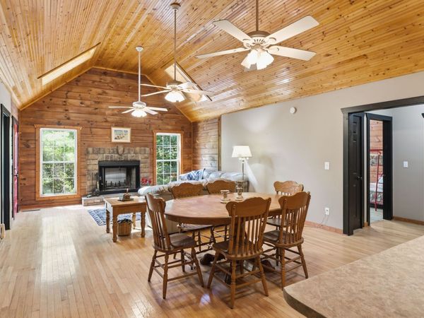 680 Lakeside Dr , Smithville, TN 37166