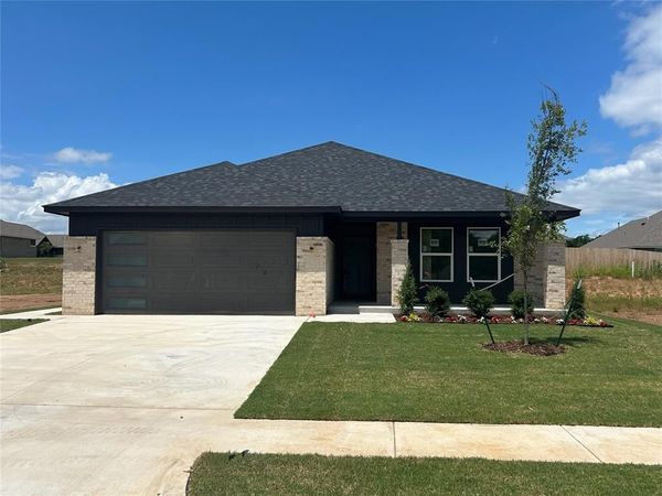 1203 Honeysuckle Hollow Drive, Noble, OK 73068