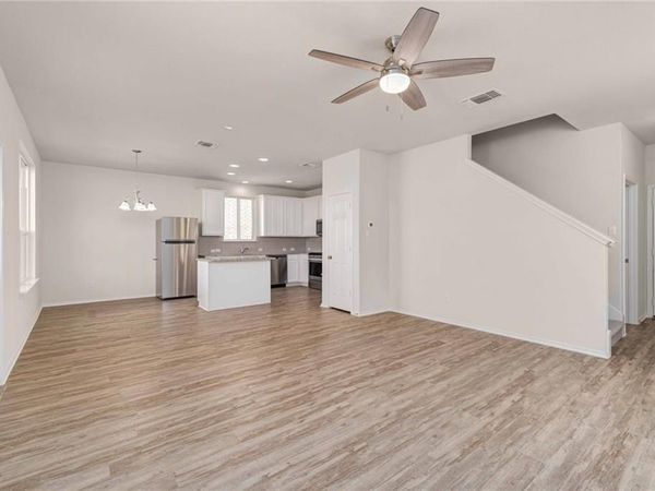 158 Pepperbark Loop , Buda, TX 78610