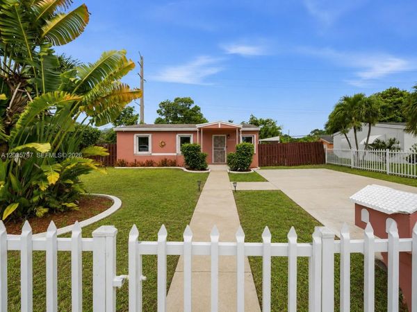 16420 NW 18th Pl , Miami Gardens, FL 33054