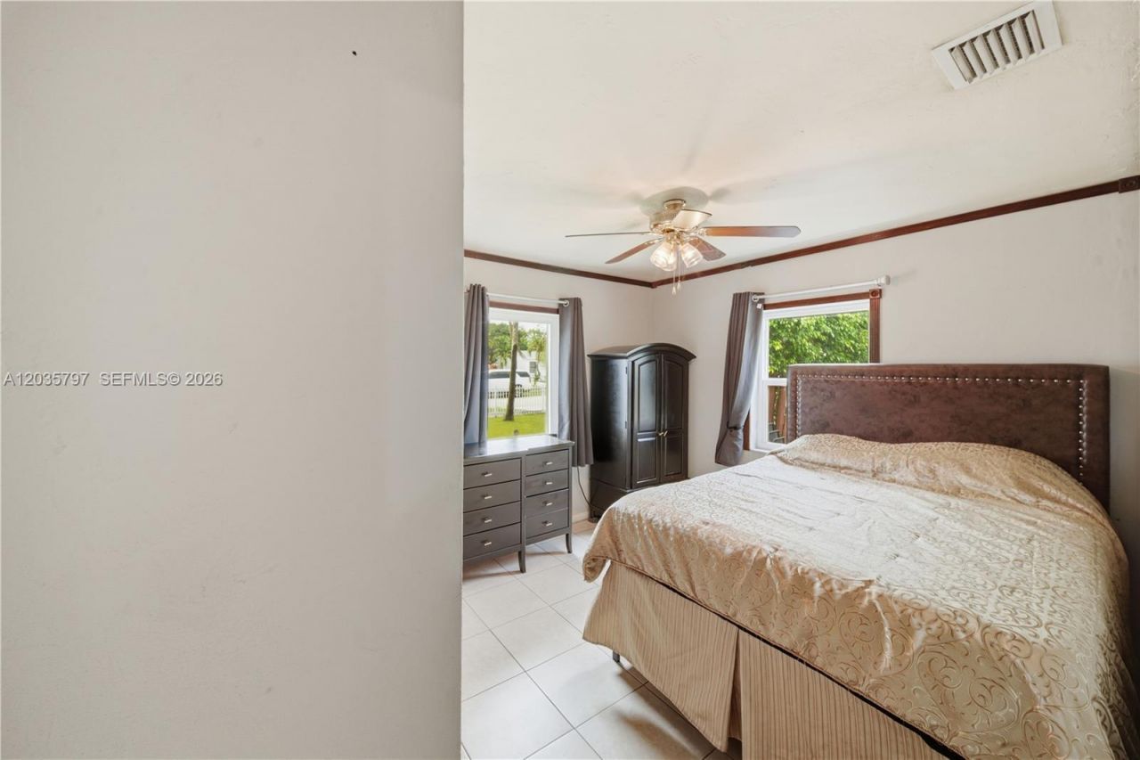 16420 NW 18th Pl , Miami Gardens, FL 33054 Photo