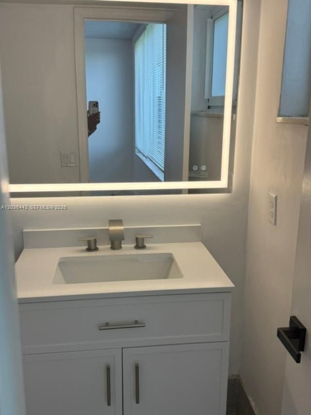 1101 NE 191st St , Unit H401, Miami, FL 33179 Photo