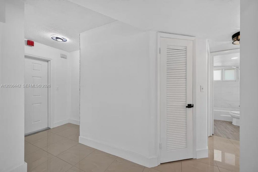 1101 NE 191st St, Unit H401, Miami, FL 33179 Photo