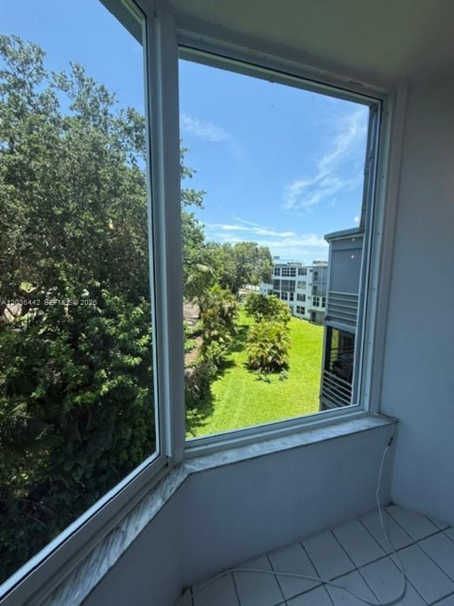 1101 NE 191st St , Unit H401, Miami, FL 33179 Photo