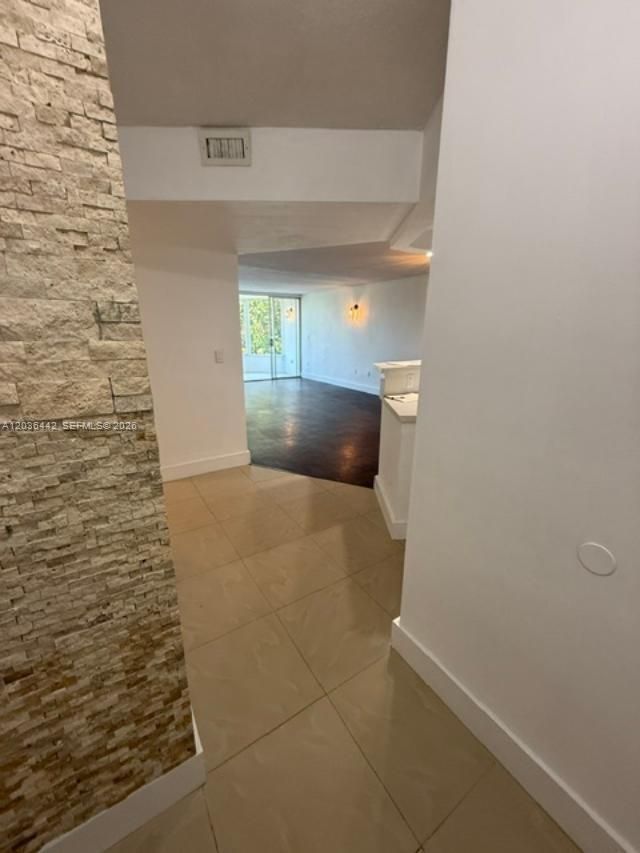 1101 NE 191st St , Unit H401, Miami, FL 33179 Photo