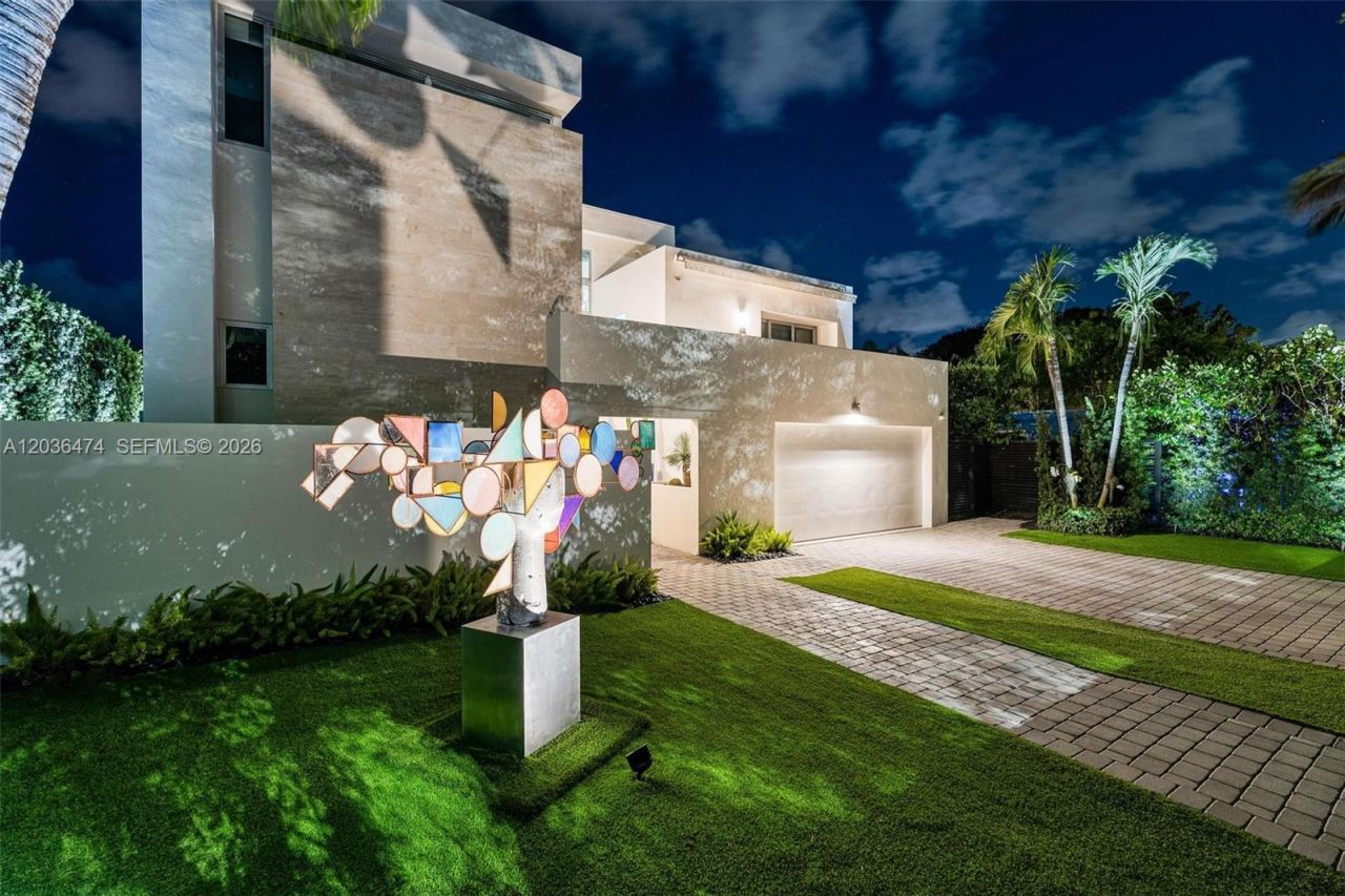 470 S Shore Dr, Miami Beach, FL 33141 Photo