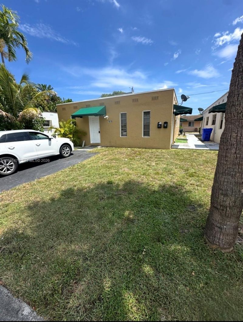1670 Harding St, Unit A, Hollywood, FL 33020 Photo