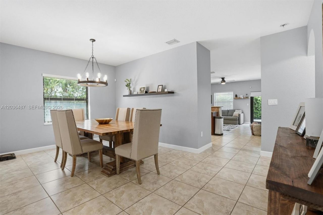16572 SW 43rd Ln , Kendall, FL 33185 Photo