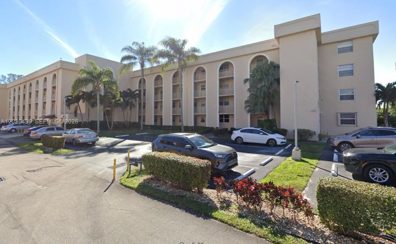3241 Holiday Springs Blvd, Unit 204, Margate, FL 33063 Photo