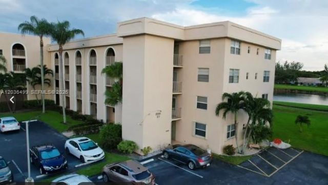 3241 Holiday Springs Blvd, Unit 204, Margate, FL 33063 Photo