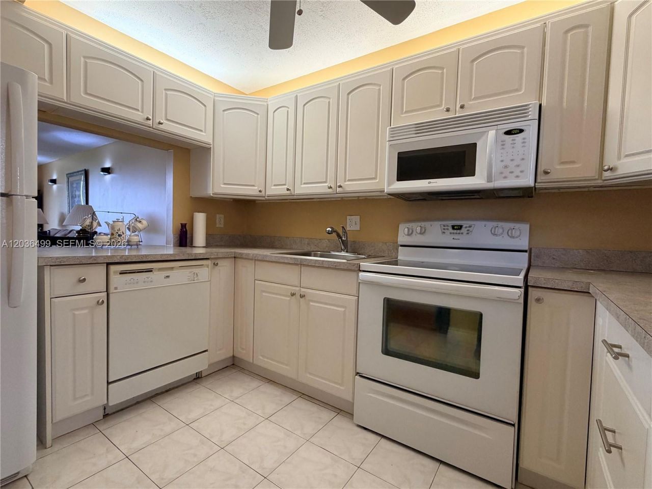 3241 Holiday Springs Blvd, Unit 204, Margate, FL 33063 Photo