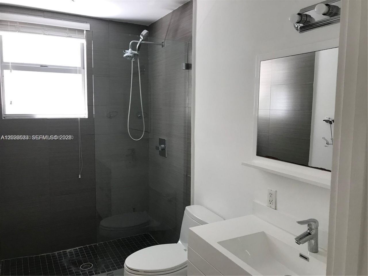 1611 Meridian Ave, Unit 202, Miami Beach, FL 33139 Photo
