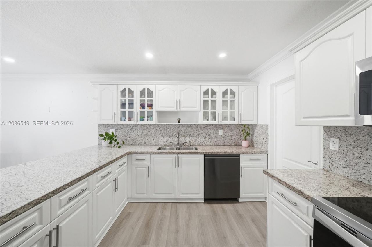 881 NW 133rd Ave, Miami, FL 33182 Photo